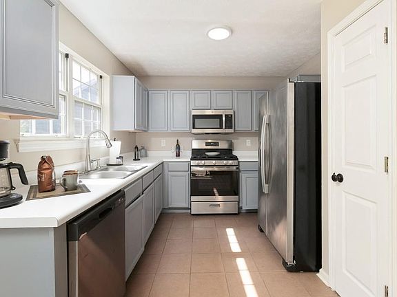 5th image of 2180 Ashton Dr