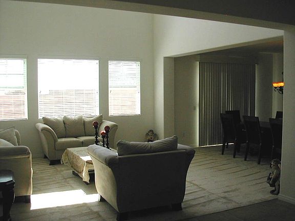 Liv. Rm/Formal Dining