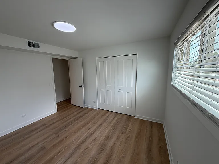 5819 W Higgins Ave #2D — Photo 23