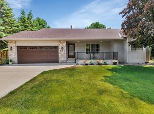 910 Cory Ln, Saint Cloud, MN 56303
