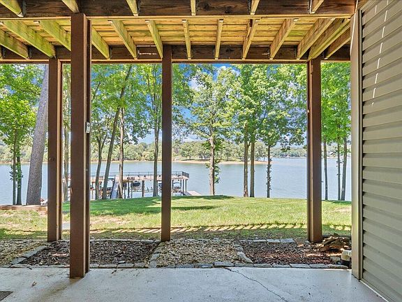 5th image of 60 Windlass Pointe Dr