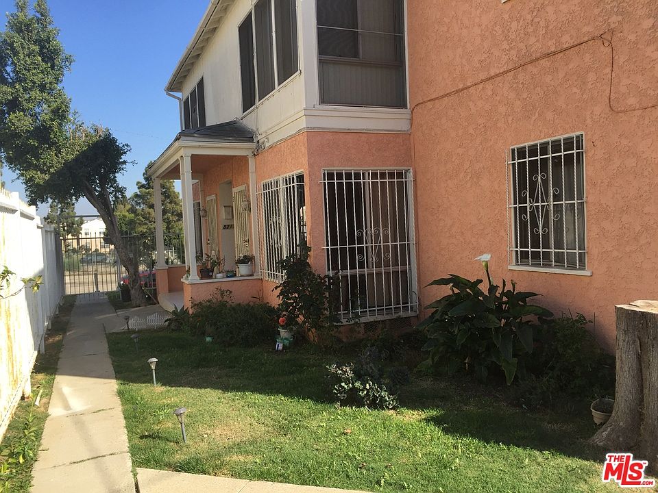 1st image of 8211 Crenshaw Dr #1