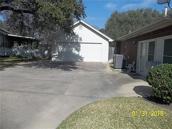 DETACHED GARAGE