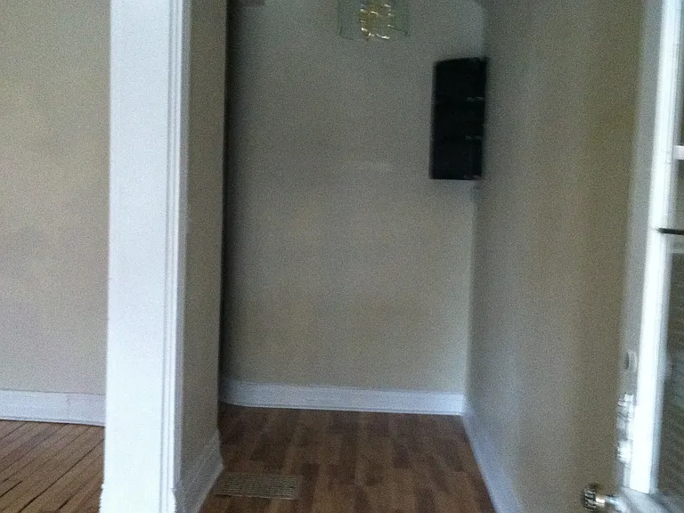 332 Stratford Ave — Photo 20