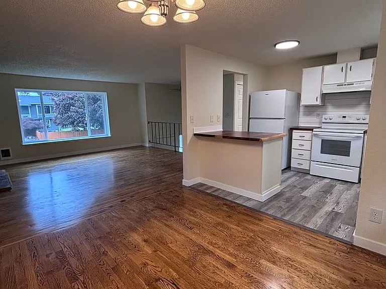 3510 55th Ave NE — Photo 7