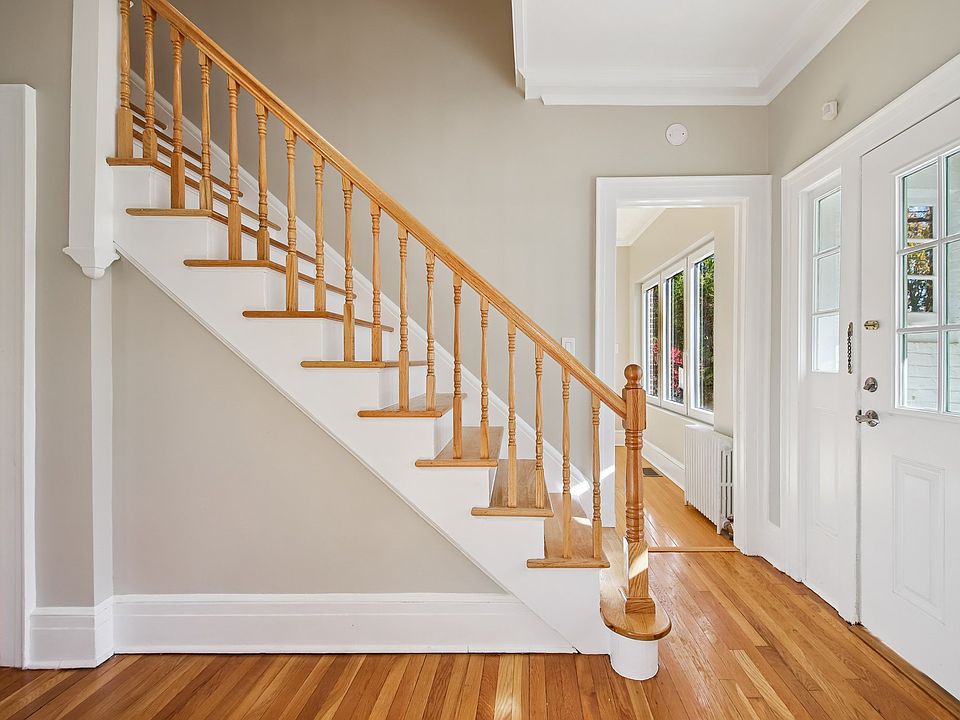 Another view of entry foyer looking towards Family Room