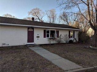 30 Nancy Ct, Coventry, RI 02816