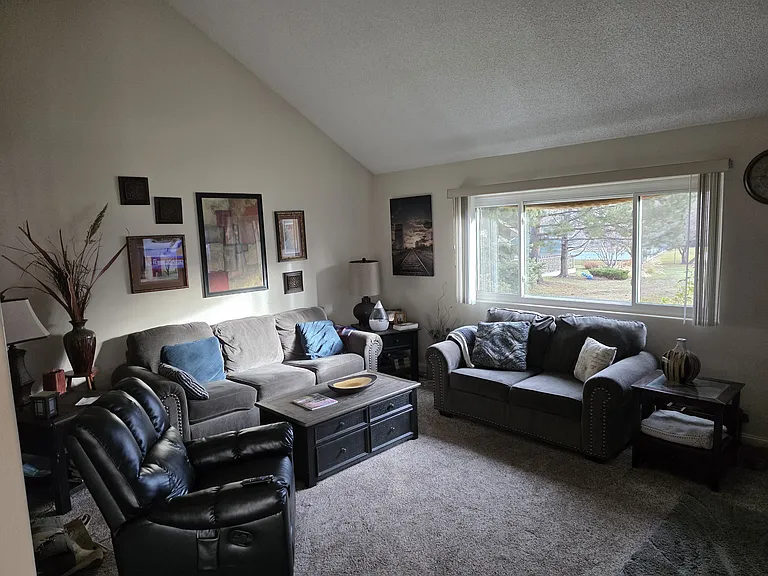 319 Bowline Ct — Photo 5