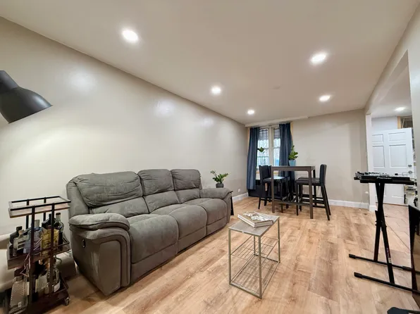 9021 Avenue L image 7 of 12