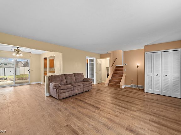 5th image of 649 Augdon Dr