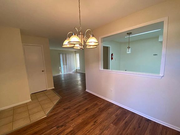 3rd image of 339 Woodlake Dr