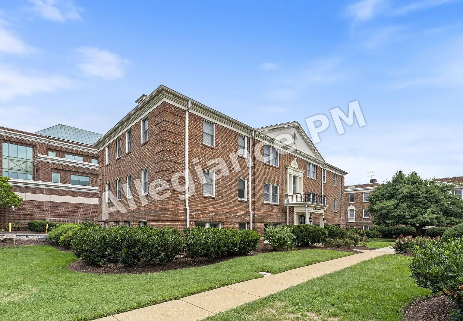 718 S Washington St — Photo 2