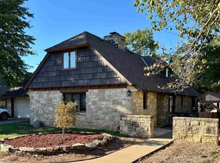 1710 Cotswold Ln, Winfield, KS 67156