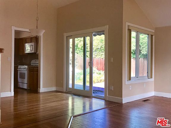2nd image of 3932 Rockford Dr