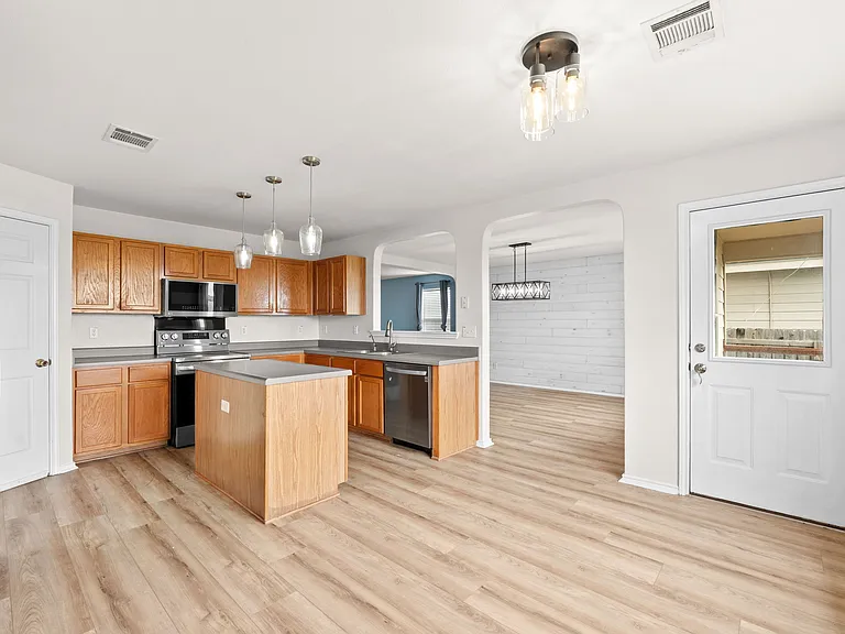 9602 Palomino Path — Photo 6