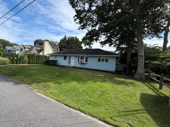 22 Maryland Boulevard, Hampton Bays, NY 11946