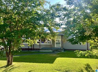 704 4th St NE, Arab, AL 35016