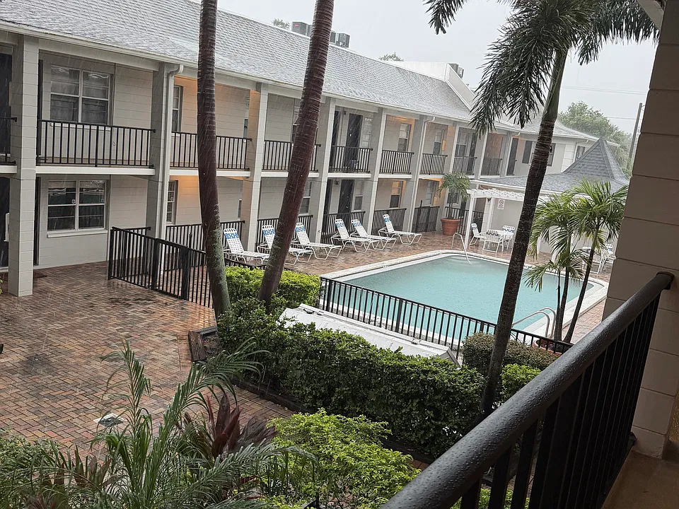 5221 S Bayshore Blvd #54