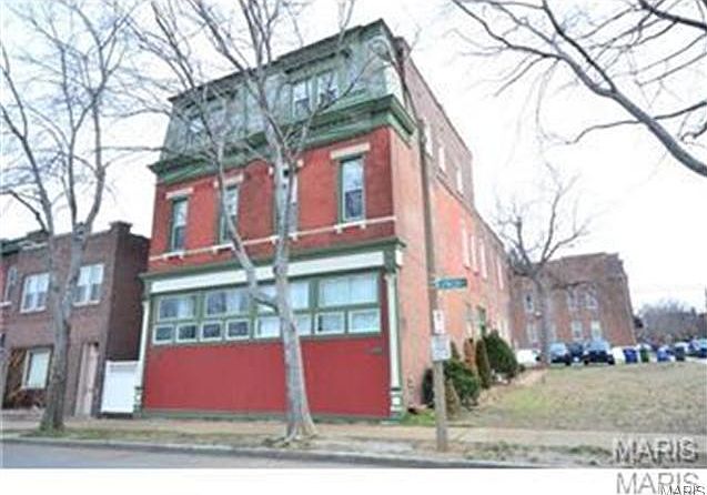 1st image of 2005-2007 Lynch St #2005