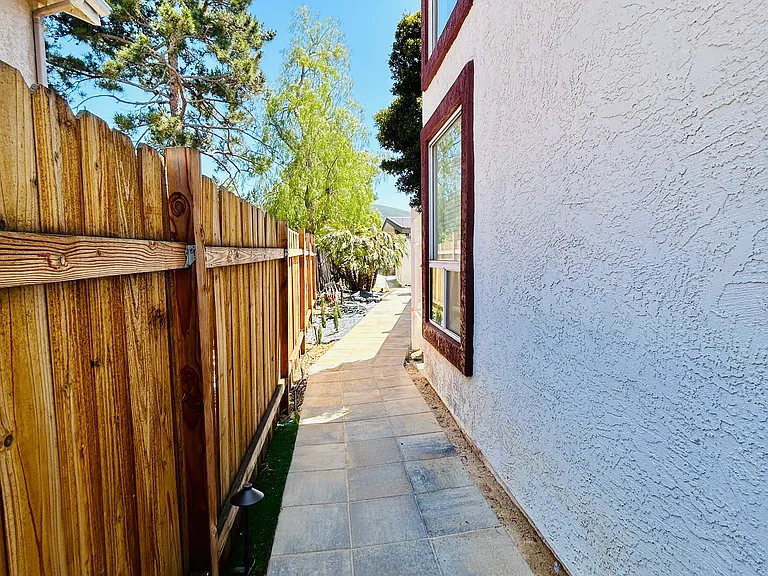 870 Windridge Cir #1 — Photo 24