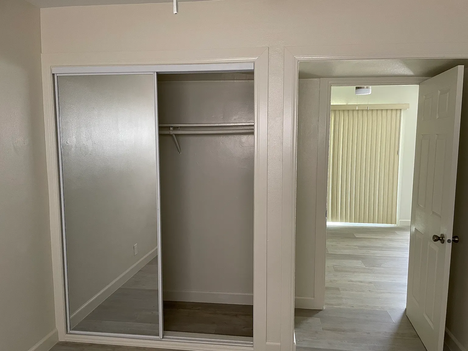 11642 Gurley Ave — Photo 4