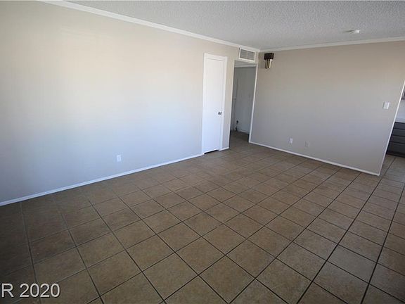 2nd image of 5201 Mountain View Dr