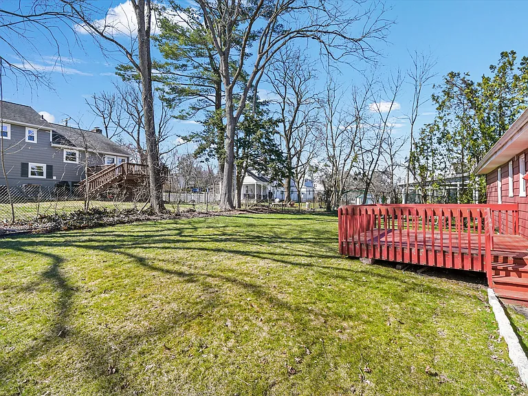 846 Hartsdale Rd — Photo 39