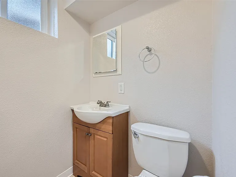 11256 Franklin St — Photo 9