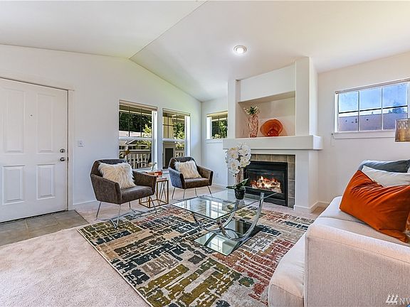5th image of 10627 221st Ln NE Unit 205