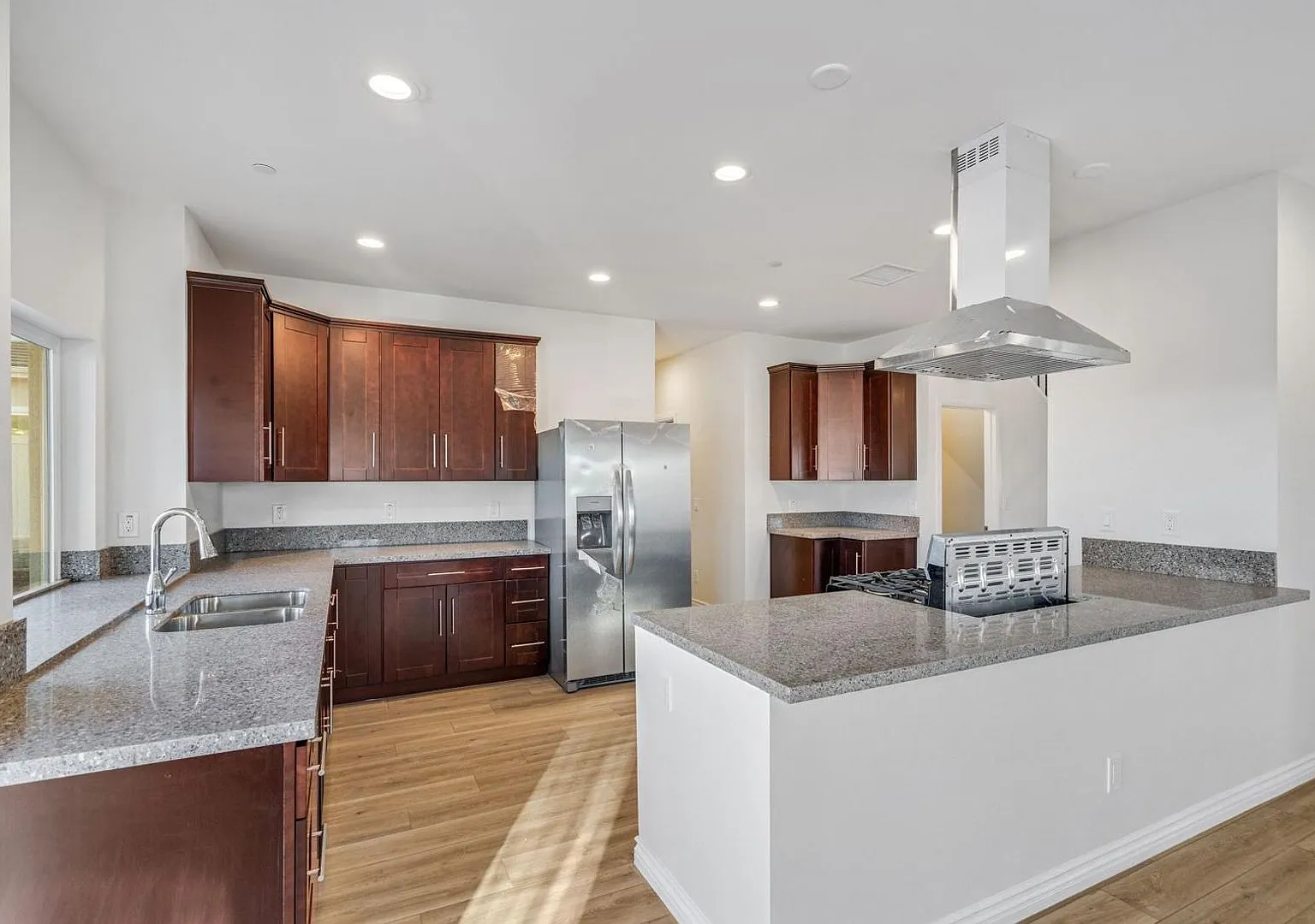 5 Bedroom house with view — Photo 2