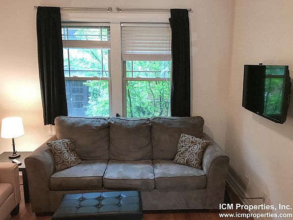 2nd image of 3822 N Sheffield Ave #1W