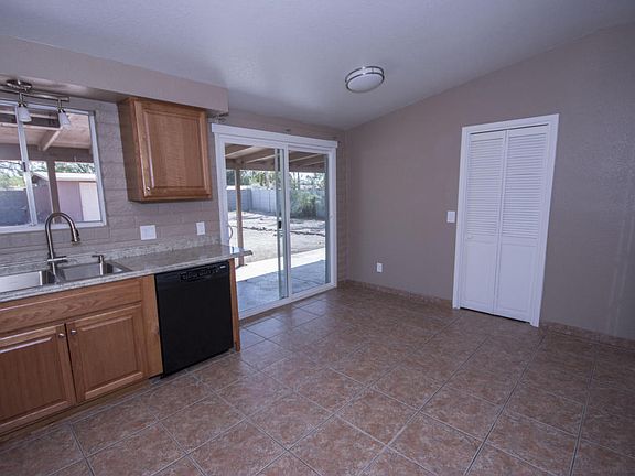 4th image of 7388 N Dickinson Pl