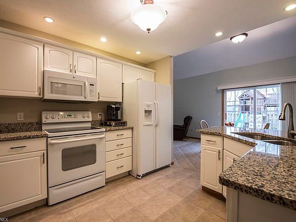 4th image of 24270 Briarpatch Dr
