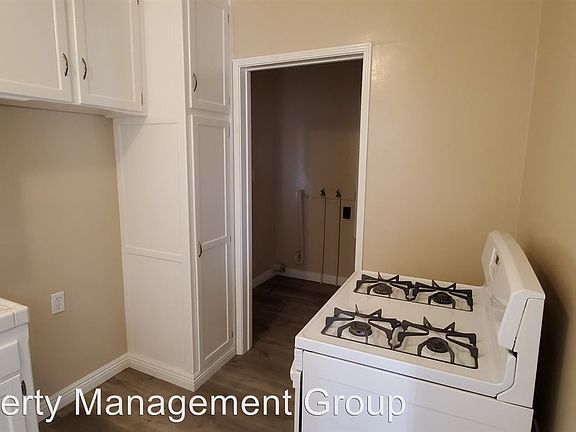 4th image of 4988 E Stearns St