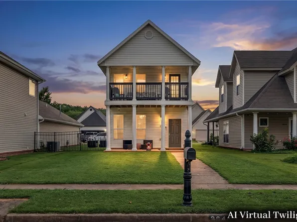 3648 S Tower Cir, Fayetteville, AR 72704