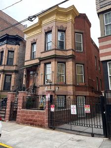 322 E 197th Street, Bronx, NY, 10458