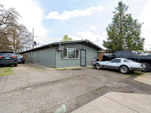 183 Lewis Ave, Medford, OR 97501