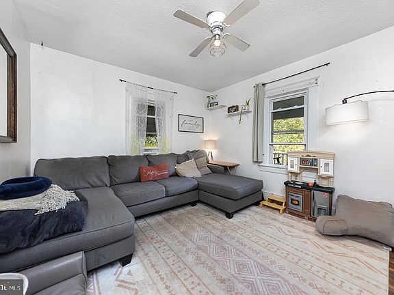 3rd image of 10632 Tidewater Trl
