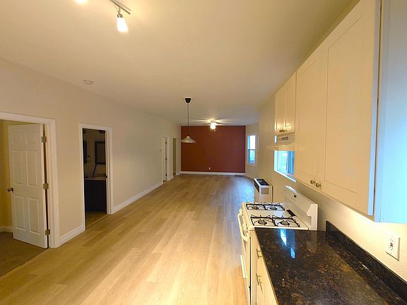 3rd image of 1911 West St