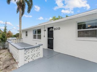 200 San Lorenzo Ave #1, North Pt, FL 34287