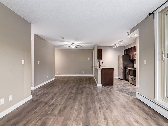 5th image of 403 N Mackenzie Way SW #9116
