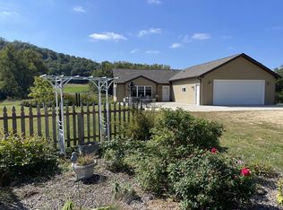 W1673 County Rd S, Alma, WI 54610