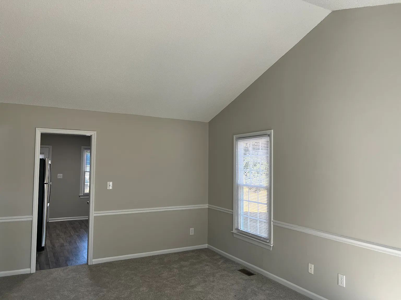 2 bed, 950 sqft, $1,095 — Photo 2
