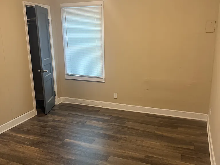 1461 Wilson St — Photo 5