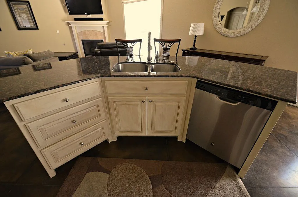 Captivating Four Bedroom Home Available for August 2026 — Photo 2