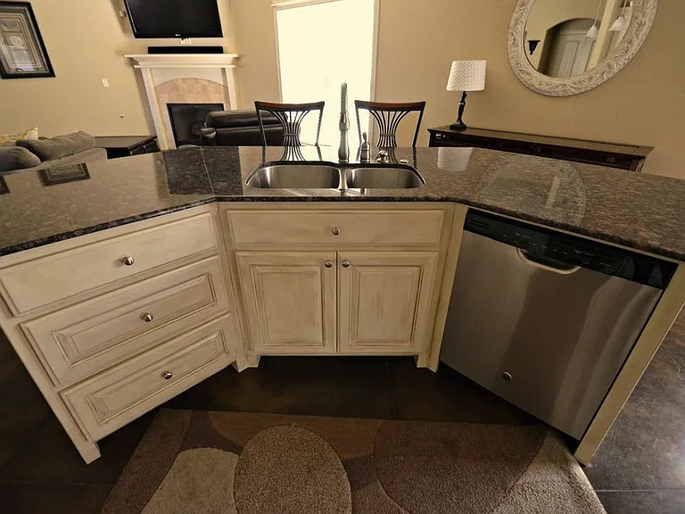 3625 W Mountain View Dr — Photo 2