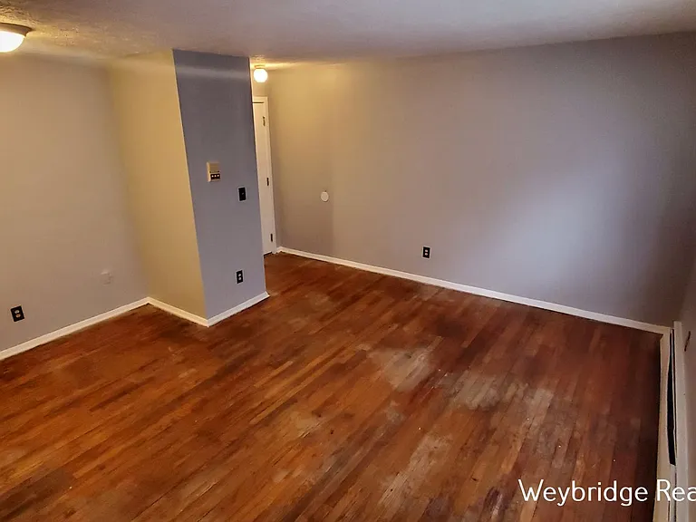 Gholson Avenue 694 — Photo 4