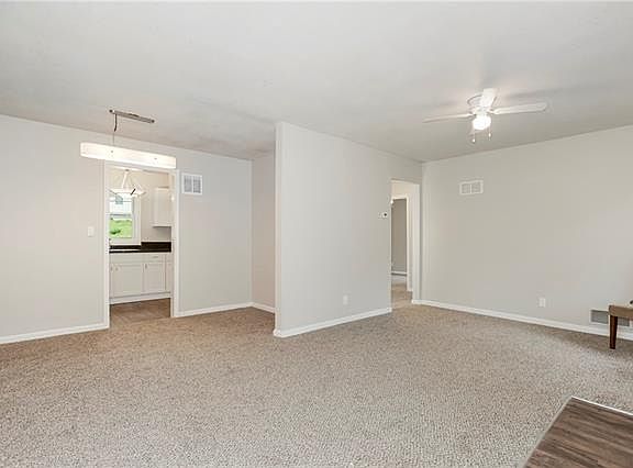 4th image of 7125 Woodland Ave