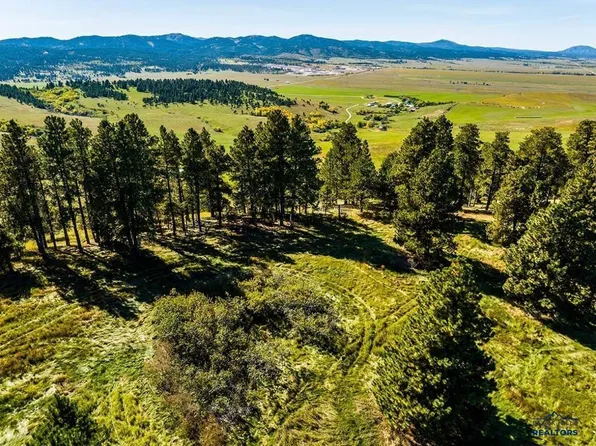 27 Three Peaks Pass Rd, Whitewood, SD 57793