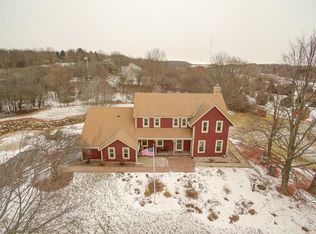 W227S4220 Concord Ct, Waukesha, WI 53189